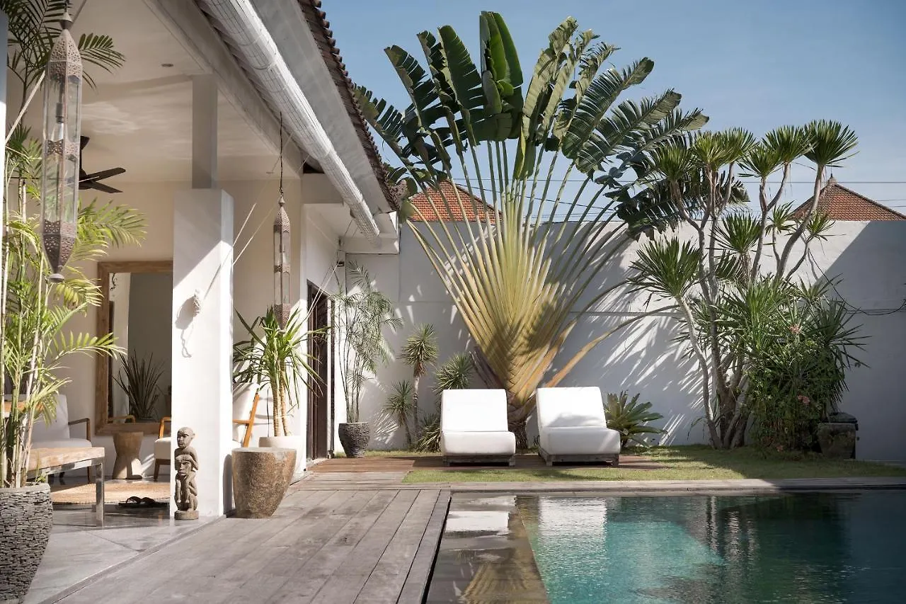 Tropical 3Bdr Poolvilla In Heart Of Seminyak