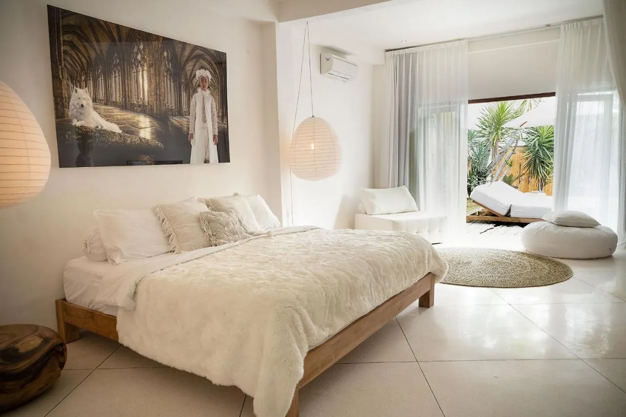 Villa Tropical 3Bdr Poolvilla In Heart Of Seminyak Indonesia