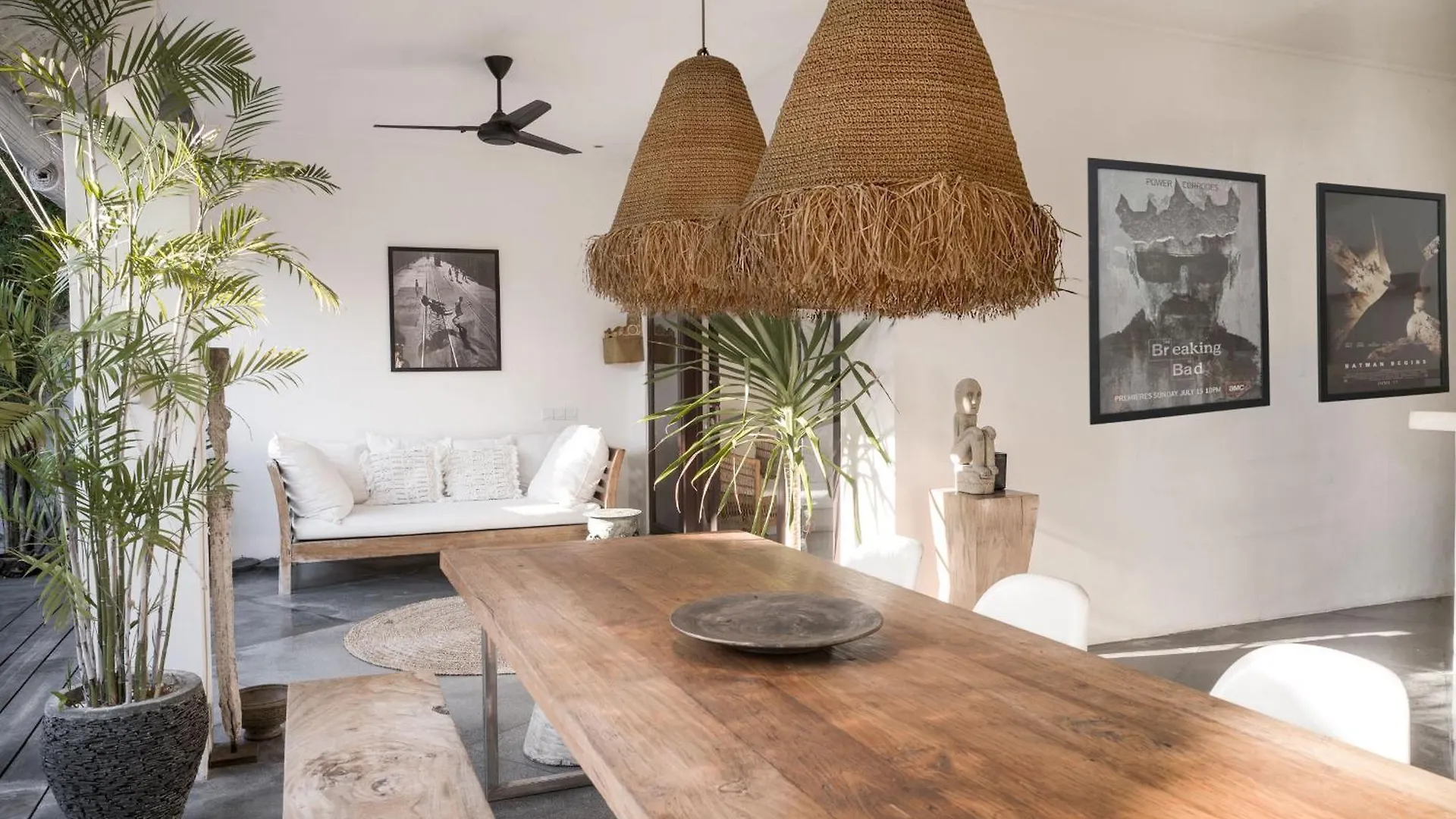 Tropical 3Bdr Poolvilla In Heart Of Seminyak Indonesia